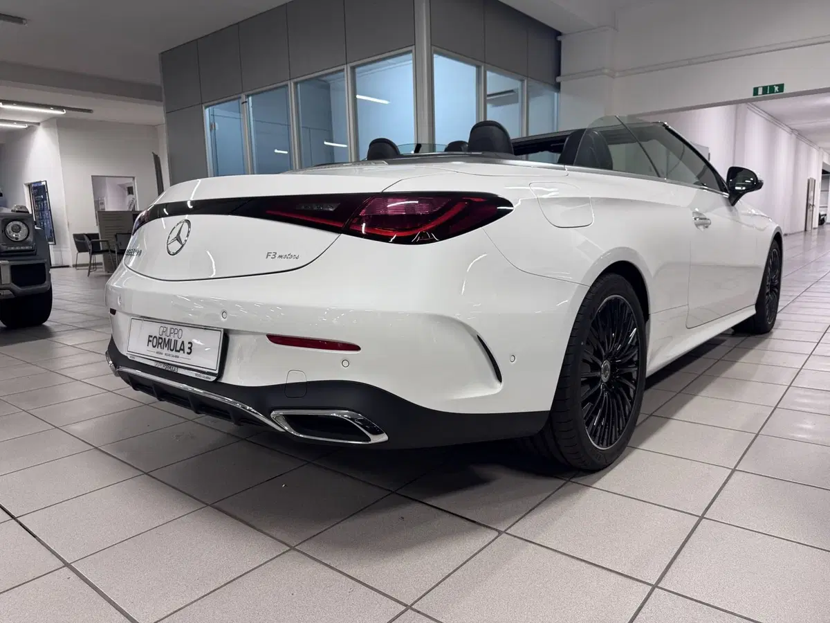 Mercedes-Benz CLE Cabrio nuova a Messina (3)