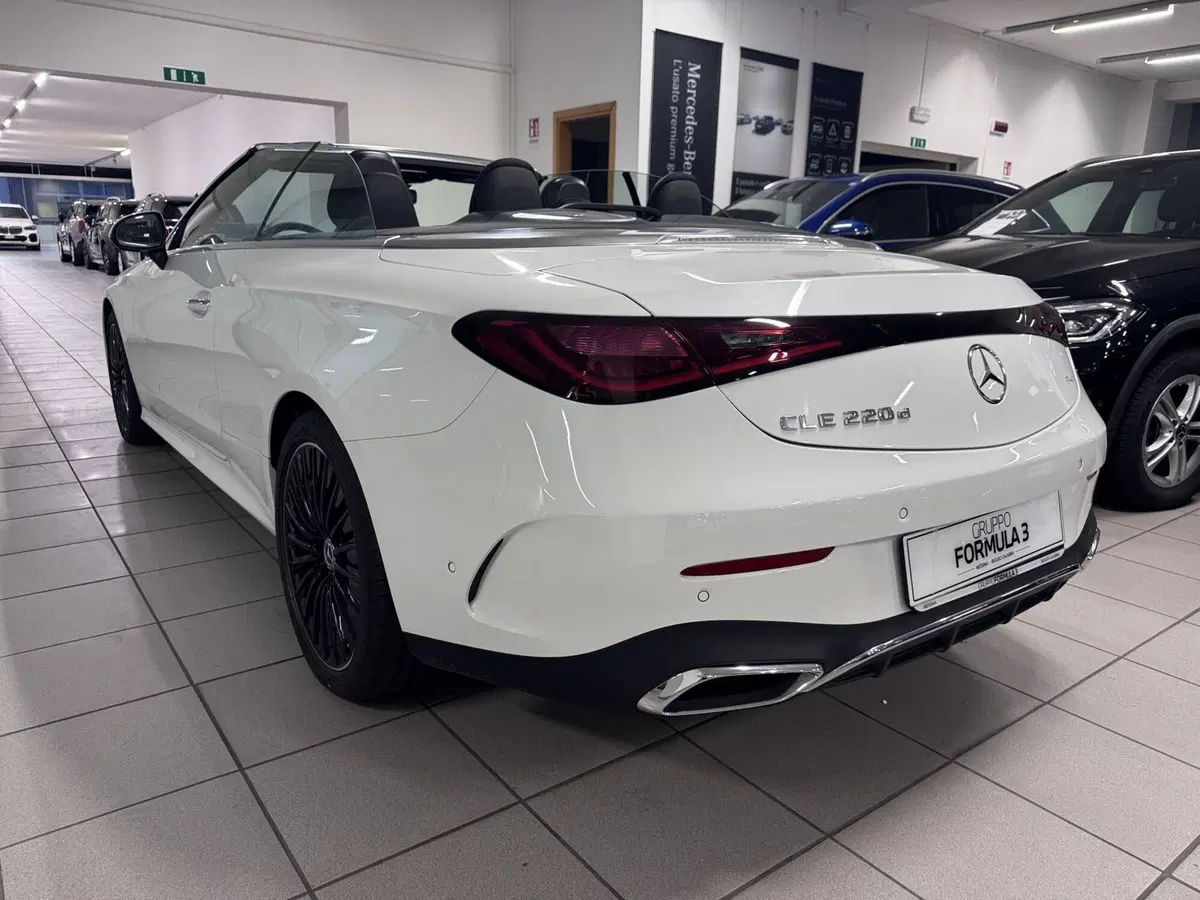 Mercedes-Benz CLE Cabrio nuova a Messina (4)