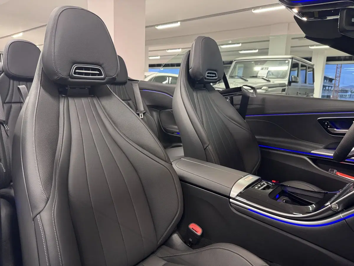 Mercedes-Benz CLE Cabrio nuova a Messina (8)