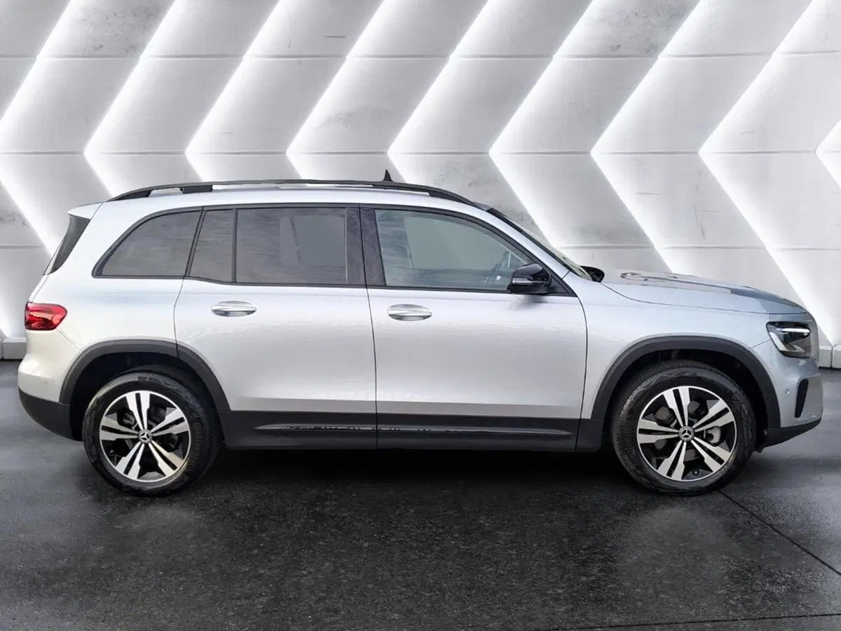 Mercedes-Benz GLB usata a Salerno (4)