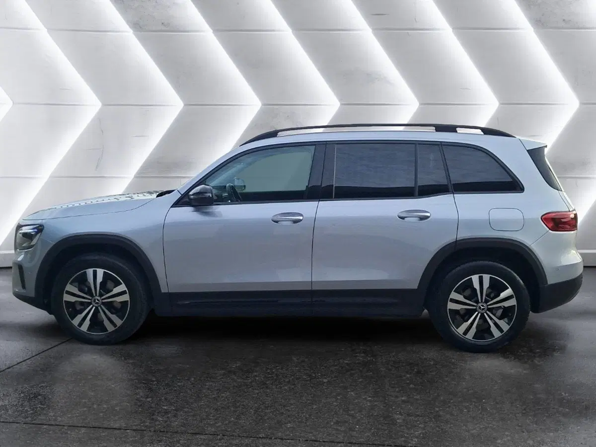 Mercedes-Benz GLB usata a Salerno (8)