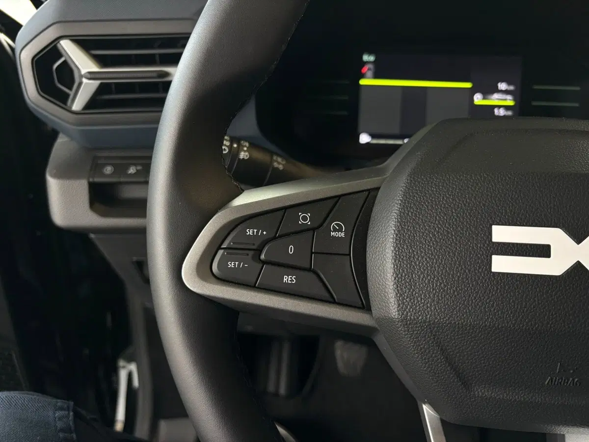 Dacia Bigster nuova a Vercelli (13)