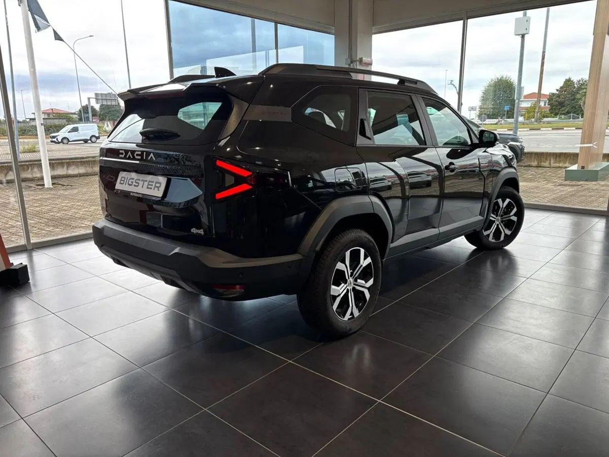 Dacia Bigster nuova a Vercelli (2)