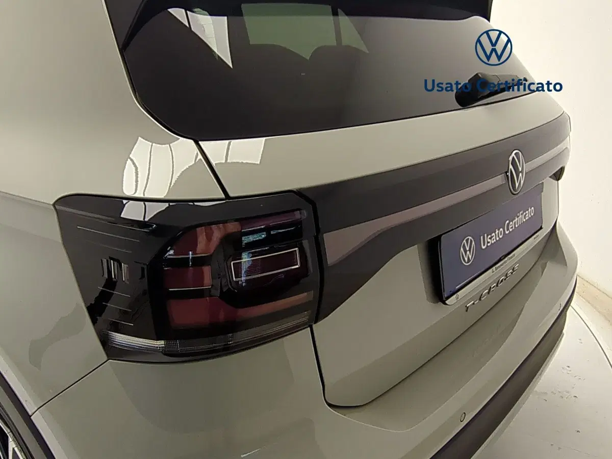 Volkswagen T-Cross usata a Avellino (12)