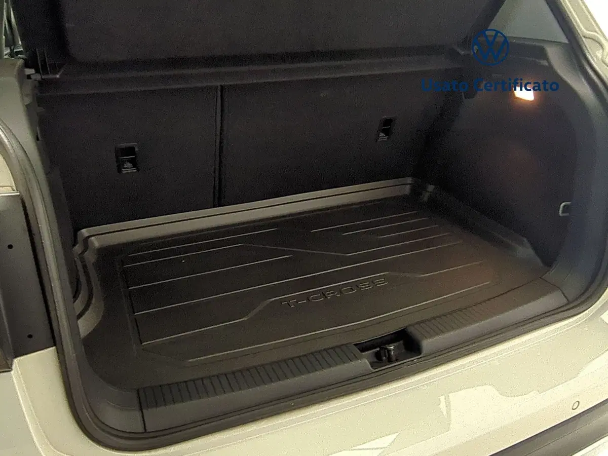 Volkswagen T-Cross usata a Avellino (13)