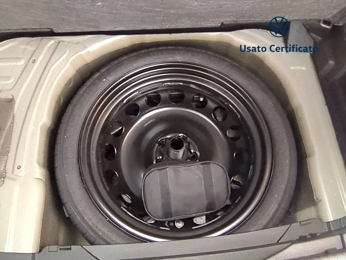 Volkswagen T-Cross usata a Avellino (14)