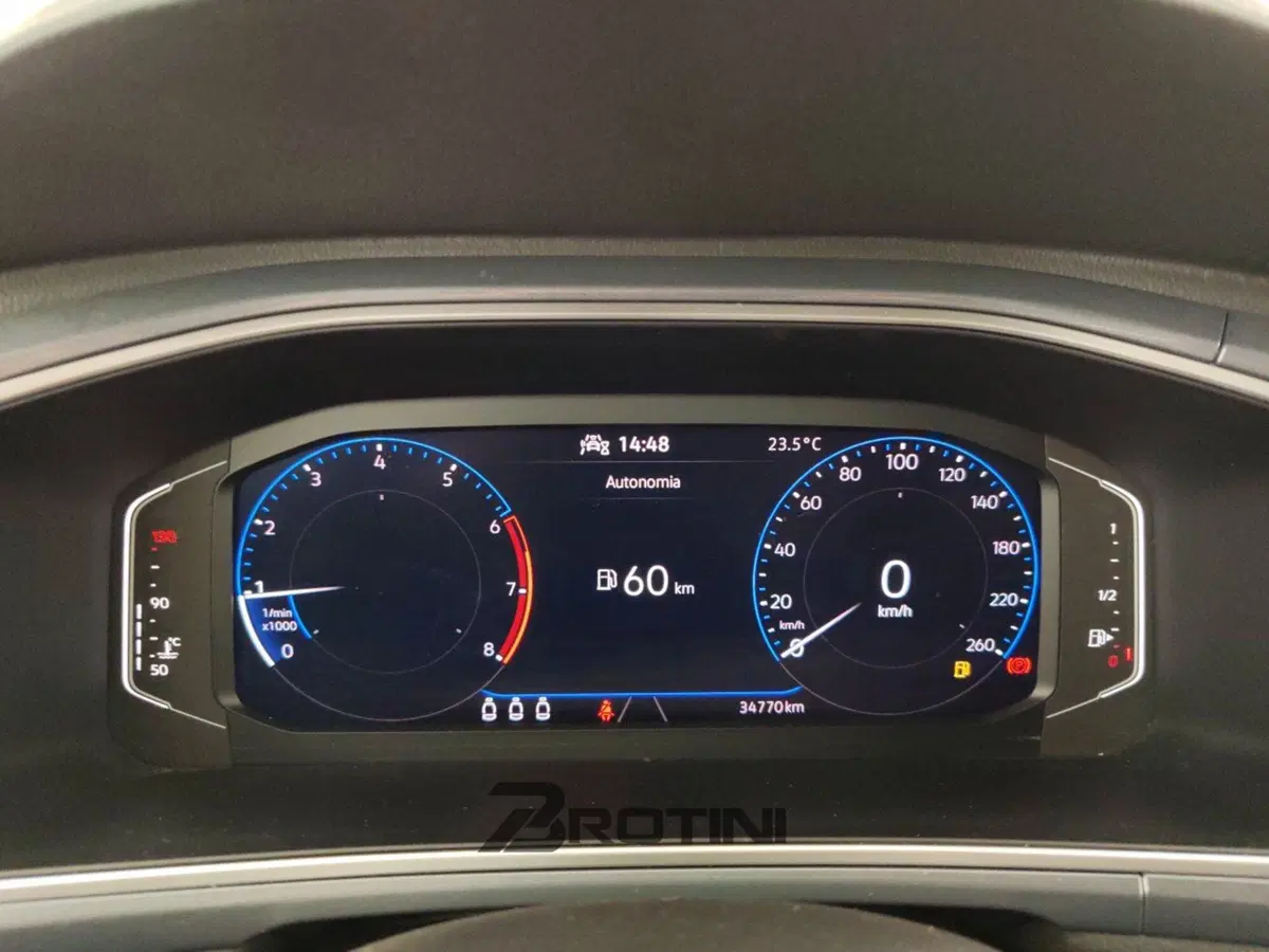 Volkswagen T-Roc usata a Massa-Carrara (14)