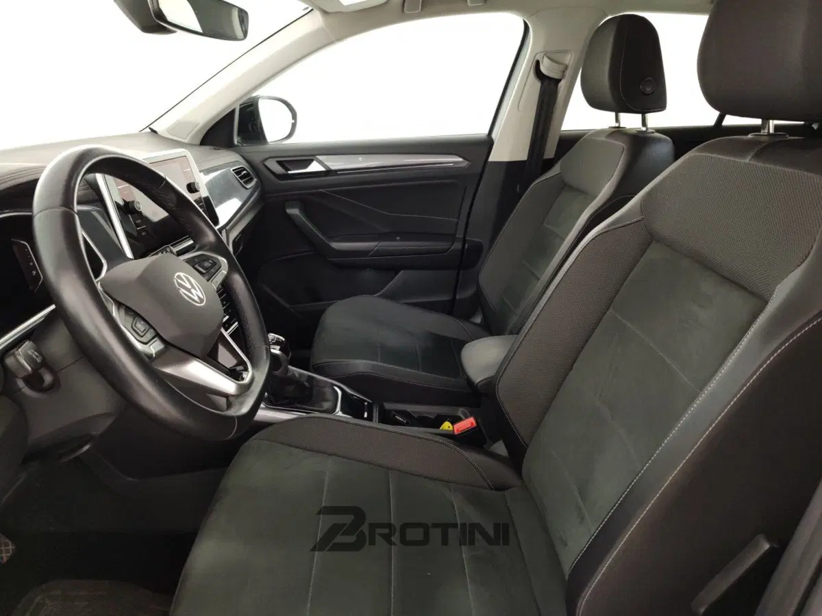 Volkswagen T-Roc usata a Massa-Carrara (7)