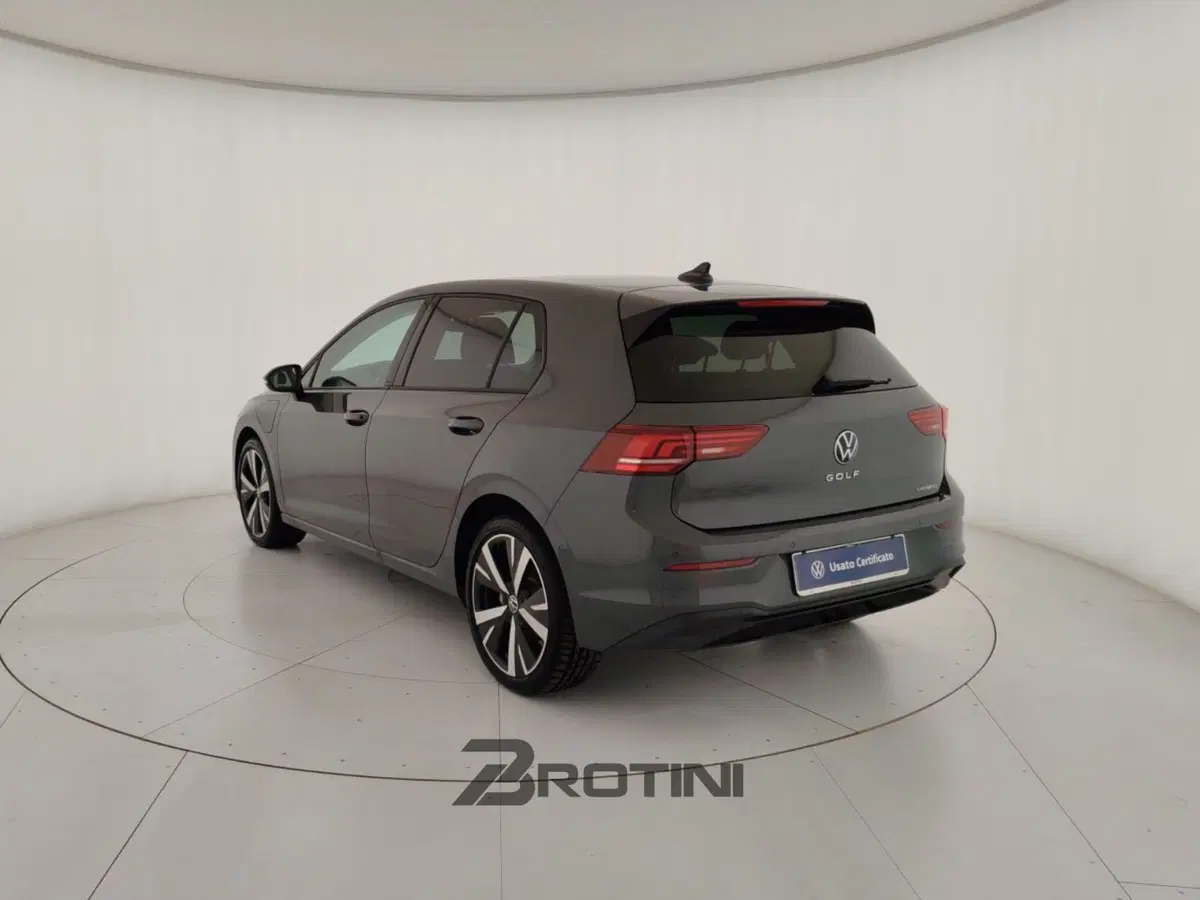 Volkswagen Golf usata a Massa-Carrara (2)