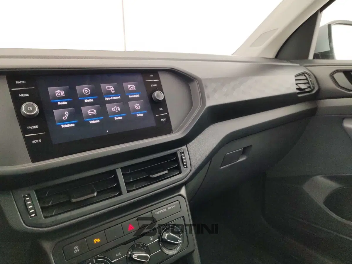 Volkswagen T-Cross usata a Massa-Carrara (11)