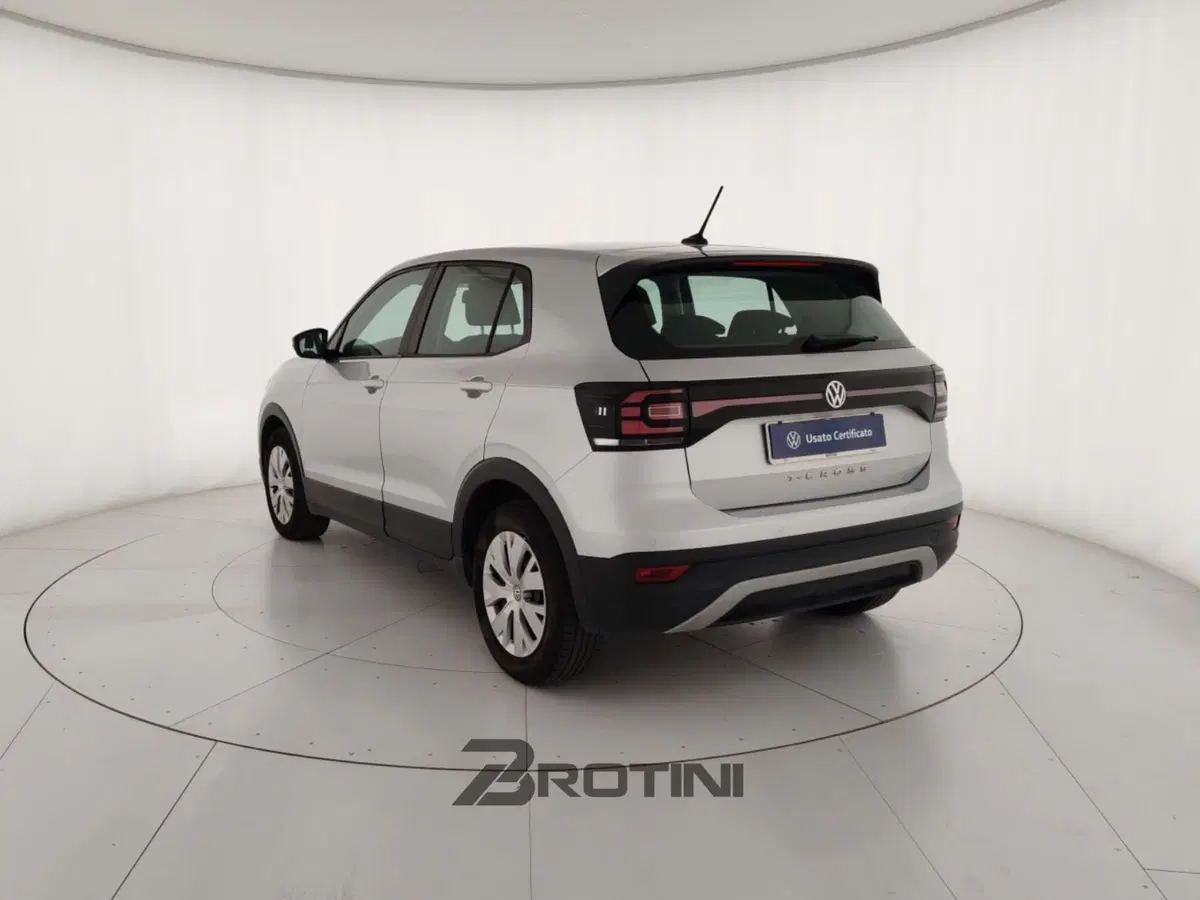 Volkswagen T-Cross usata a Massa-Carrara (2)