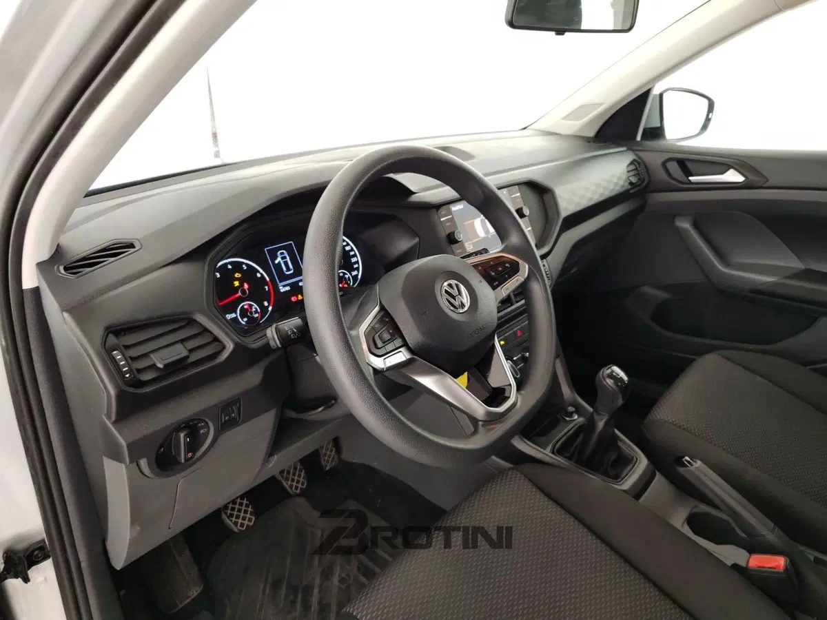 Volkswagen T-Cross usata a Massa-Carrara (8)