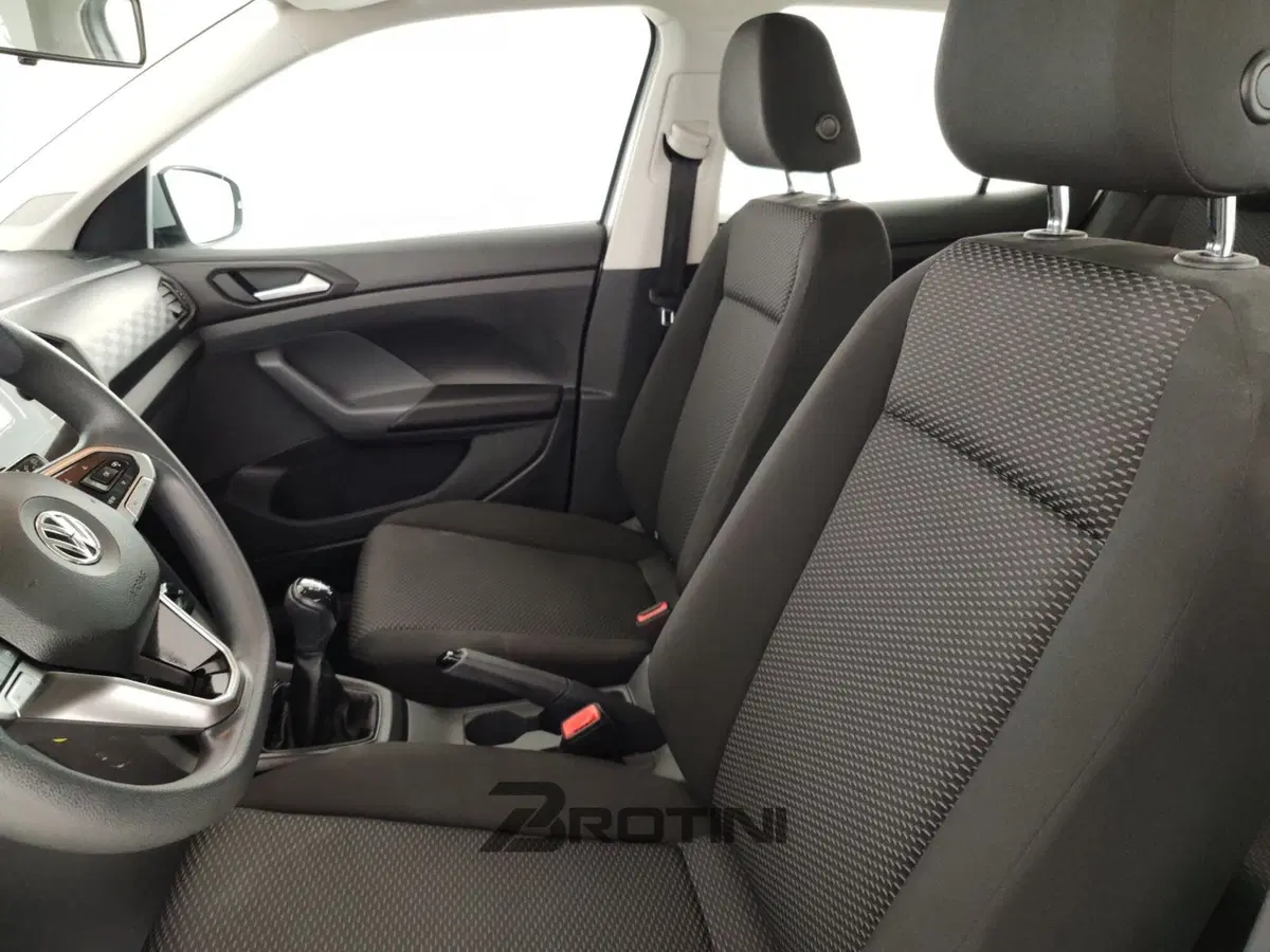 Volkswagen T-Cross usata a Massa-Carrara (9)