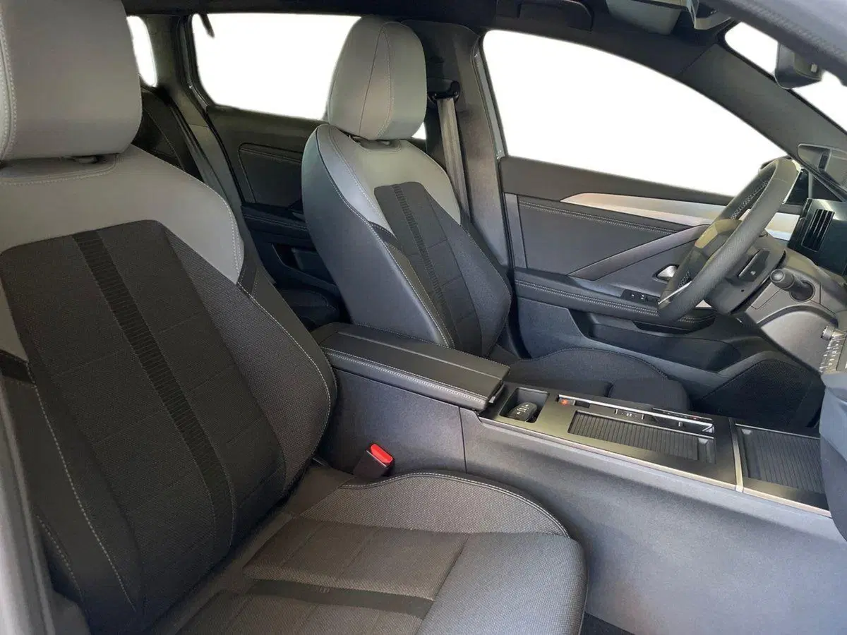 Opel Astra nuova a Salerno (16)