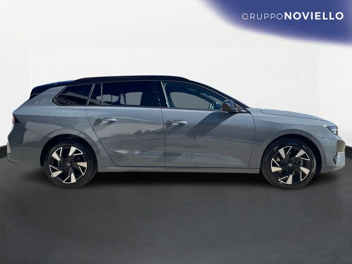 Opel Astra nuova a Salerno (3)