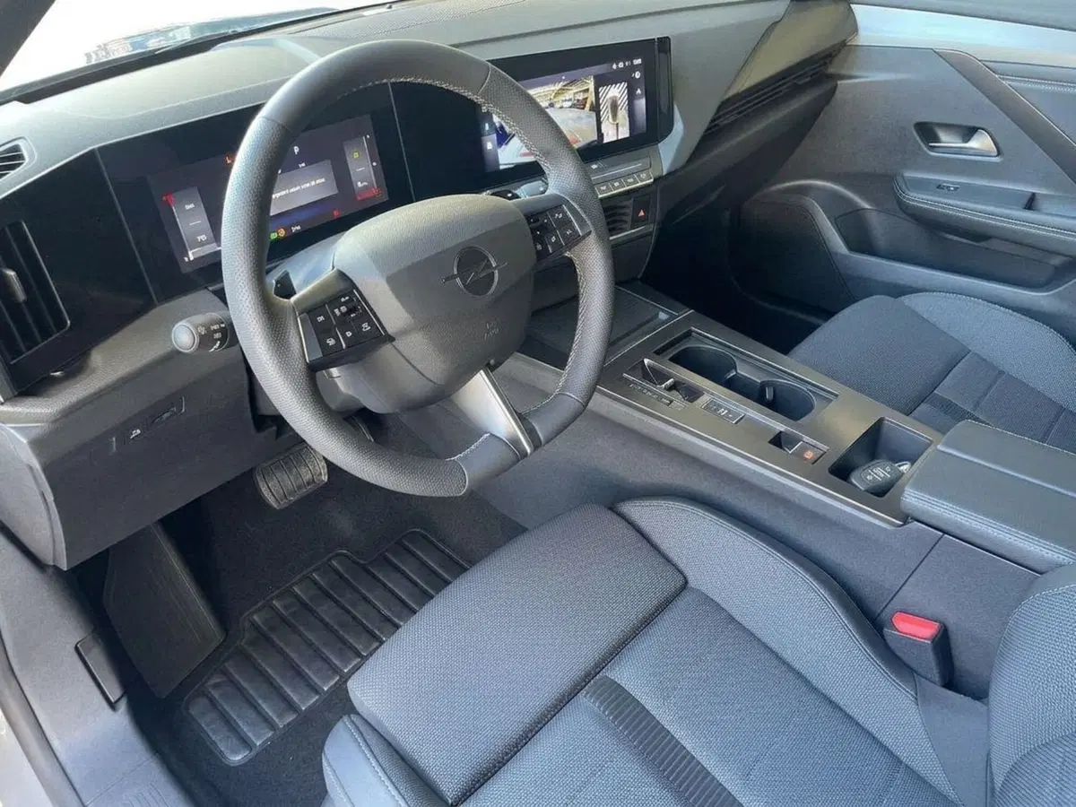 Opel Astra nuova a Salerno (9)