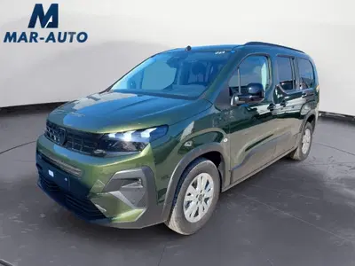 Peugeot Rifter Long 1.5 bluehdi Allure 130cv eat8 7p.ti nuova a Castelfranco Veneto