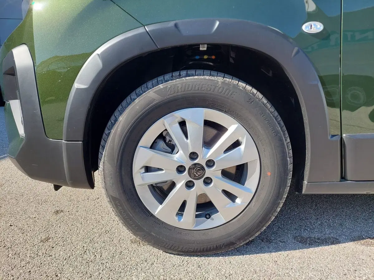 Peugeot Rifter nuova a Treviso (6)