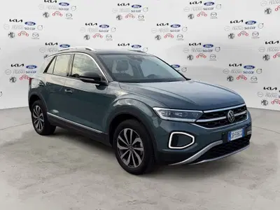 Volkswagen T-Roc 1.0 TSI Style del 2023 usata a Novara