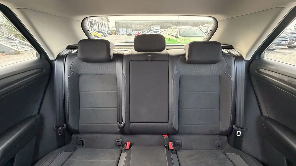 Volkswagen T-Roc usata a Novara (10)