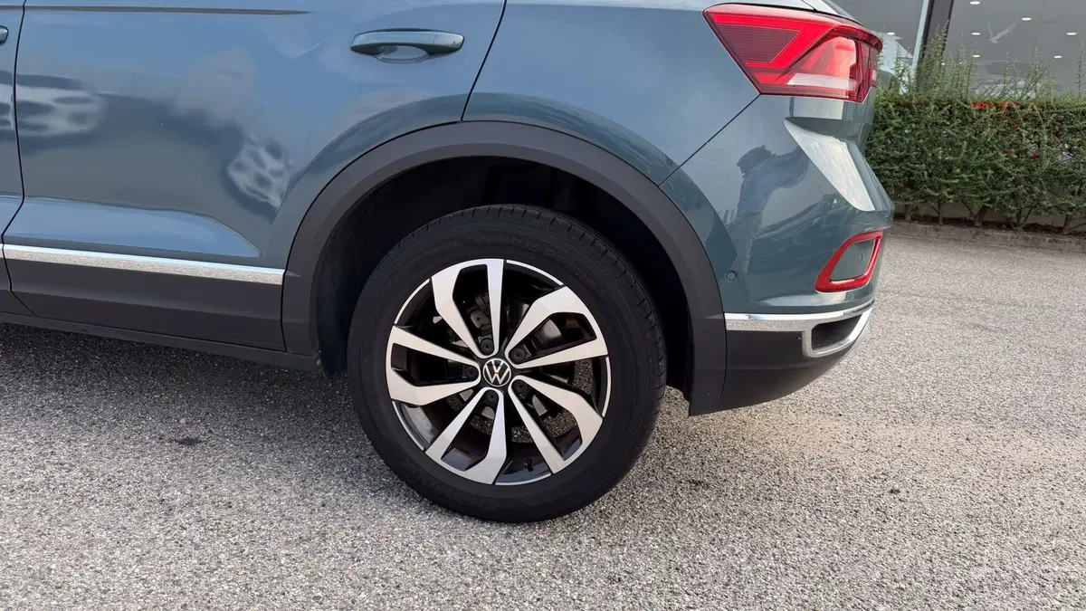 Volkswagen T-Roc usata a Novara (4)