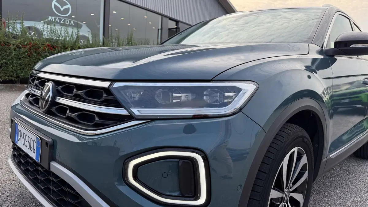Volkswagen T-Roc usata a Novara (5)