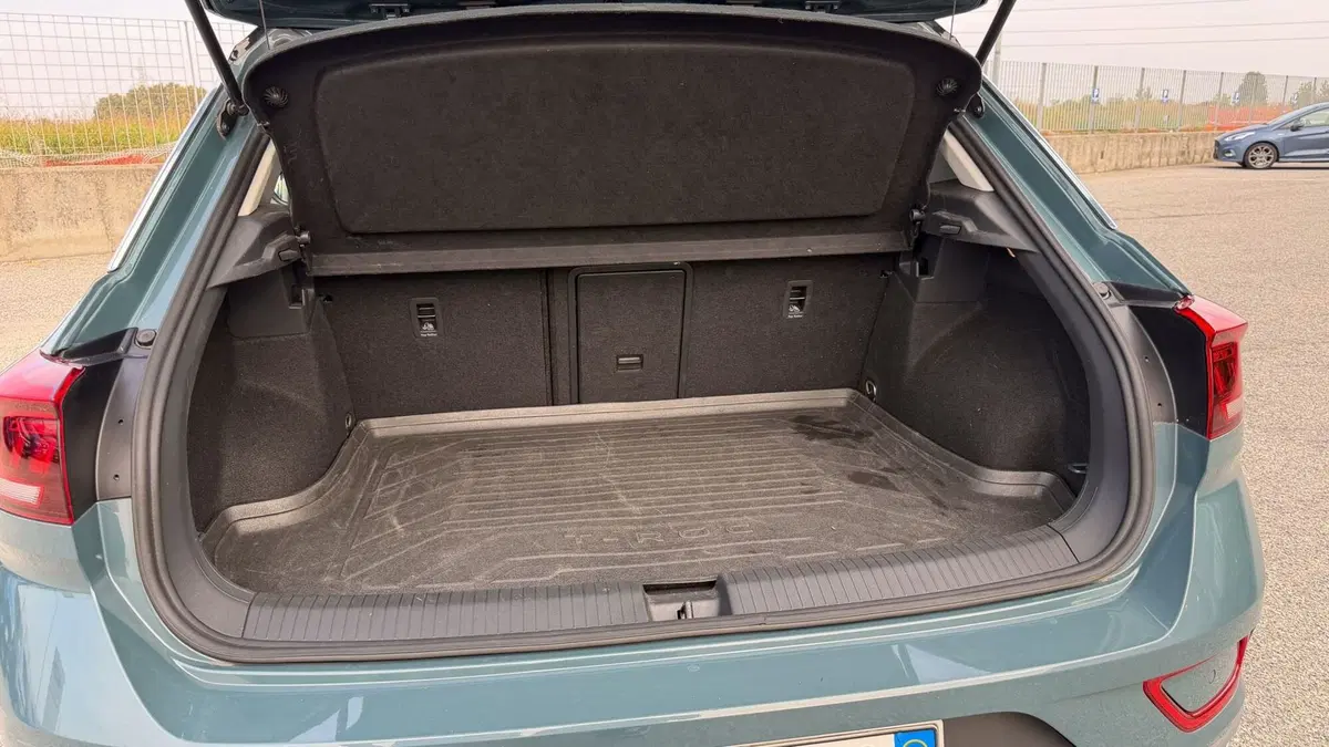 Volkswagen T-Roc usata a Novara (6)