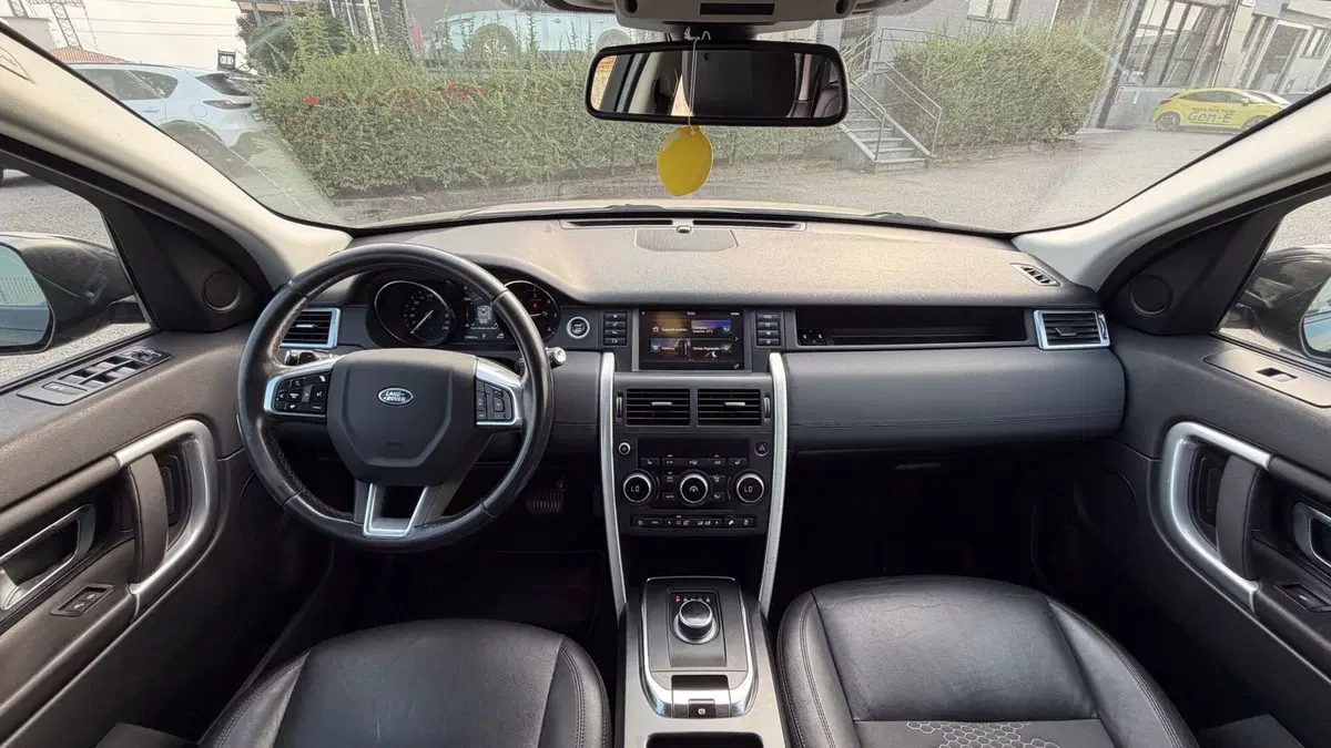 Land Rover Discovery Sport usata a Novara (12)