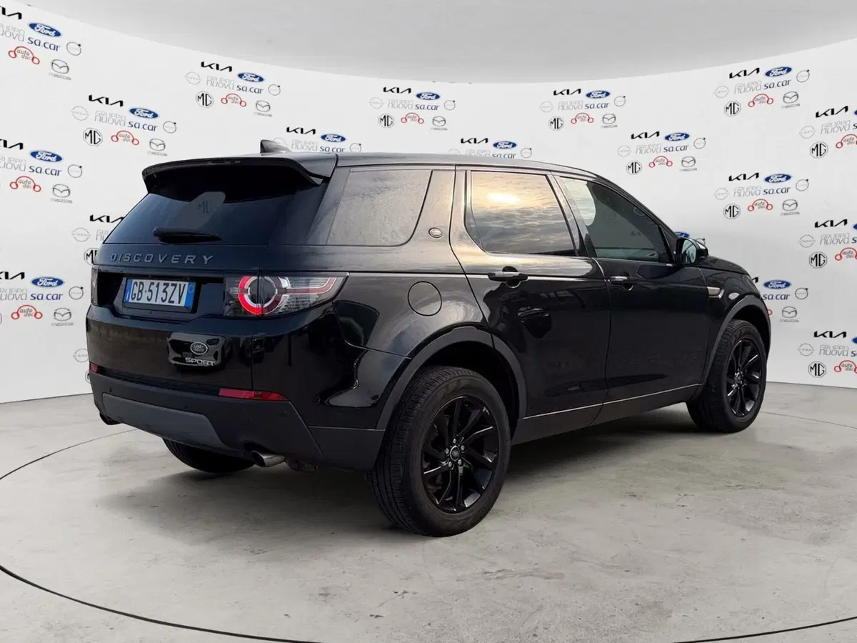 Land Rover Discovery Sport usata a Novara (3)