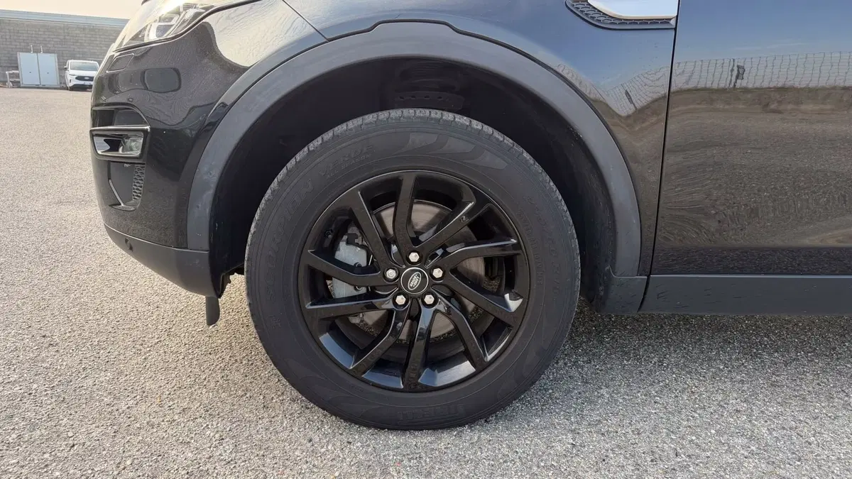 Land Rover Discovery Sport usata a Novara (4)