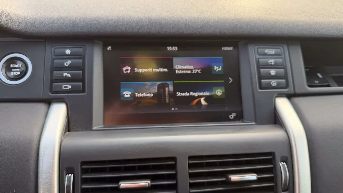 Land Rover Discovery Sport usata a Novara (8)