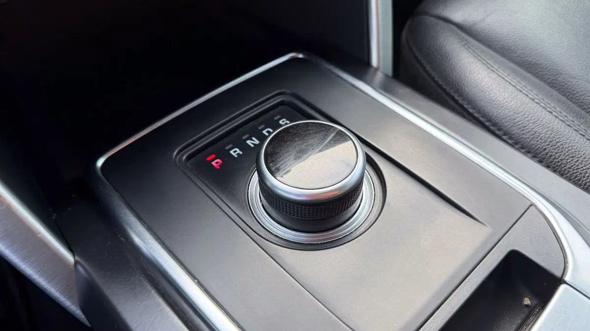 Land Rover Discovery Sport usata a Novara (9)