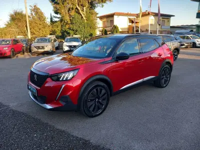 Peugeot 2008 BlueHDi 130 S&S EAT8 GT del 2023 usata a Lucca
