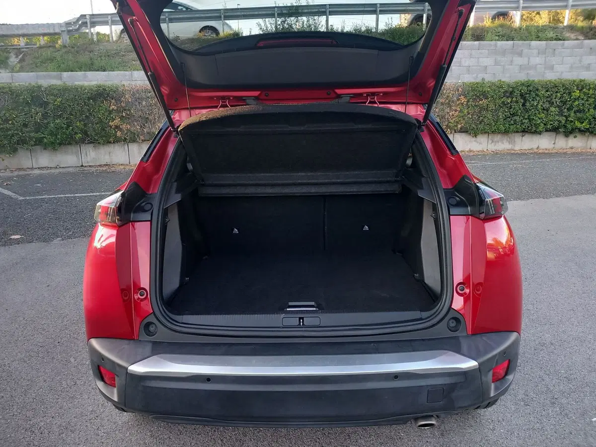 Peugeot 2008 usata a Lucca (11)