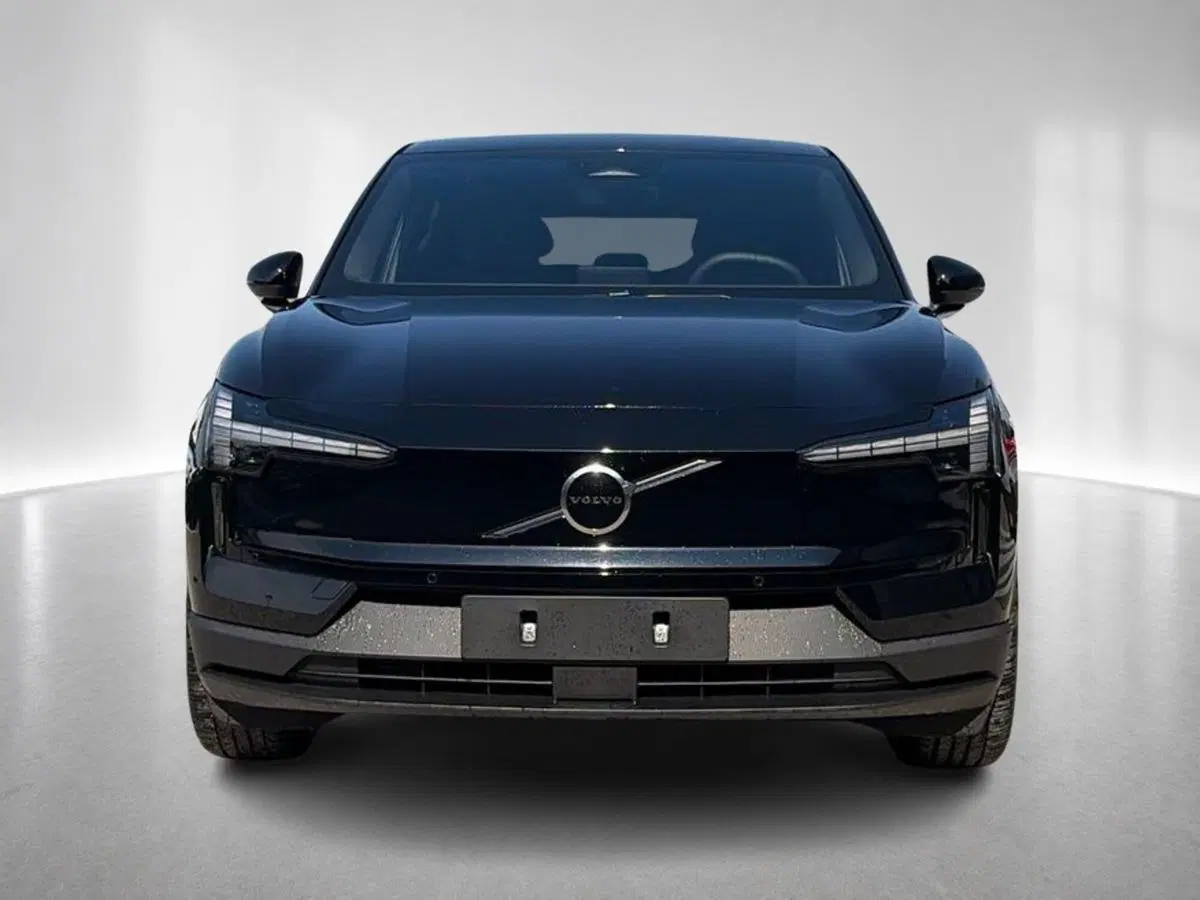 Volvo EX30 nuova a Ravenna (7)