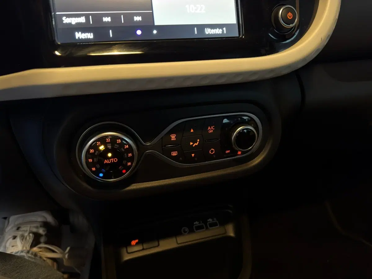 Renault Twingo usata a Milano (14)