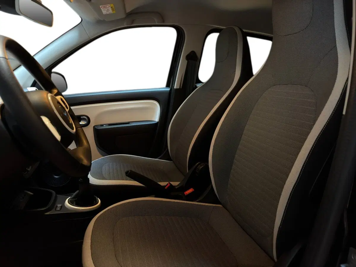 Renault Twingo usata a Milano (16)