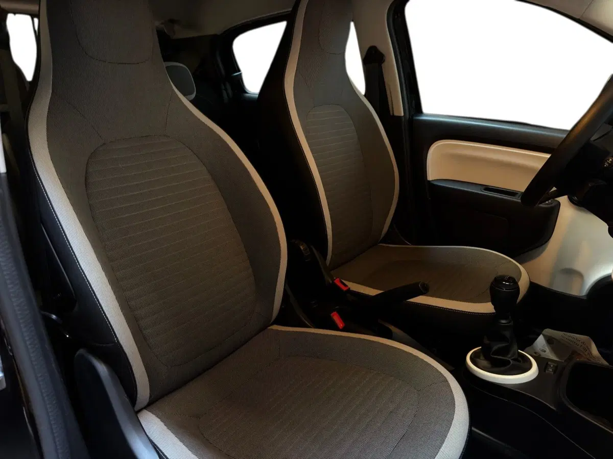 Renault Twingo usata a Milano (18)