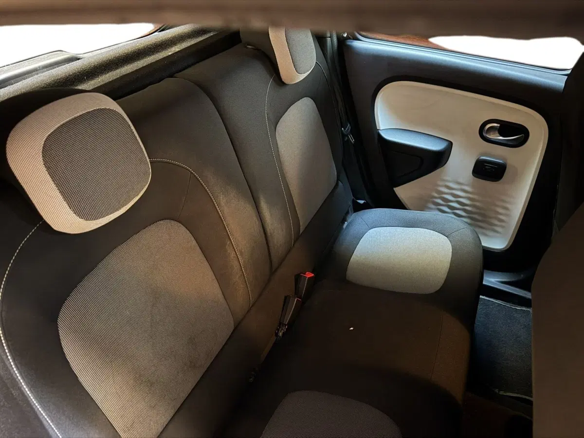 Renault Twingo usata a Milano (19)