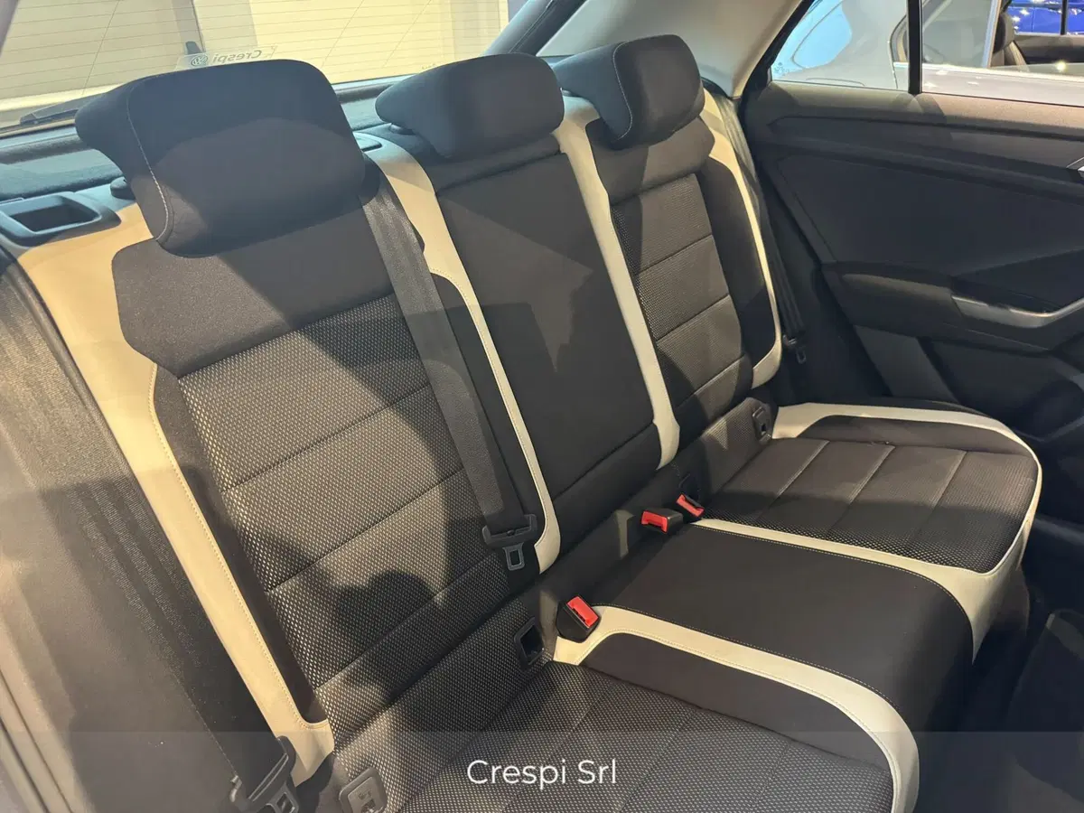 Volkswagen T-Roc usata a Varese (11)