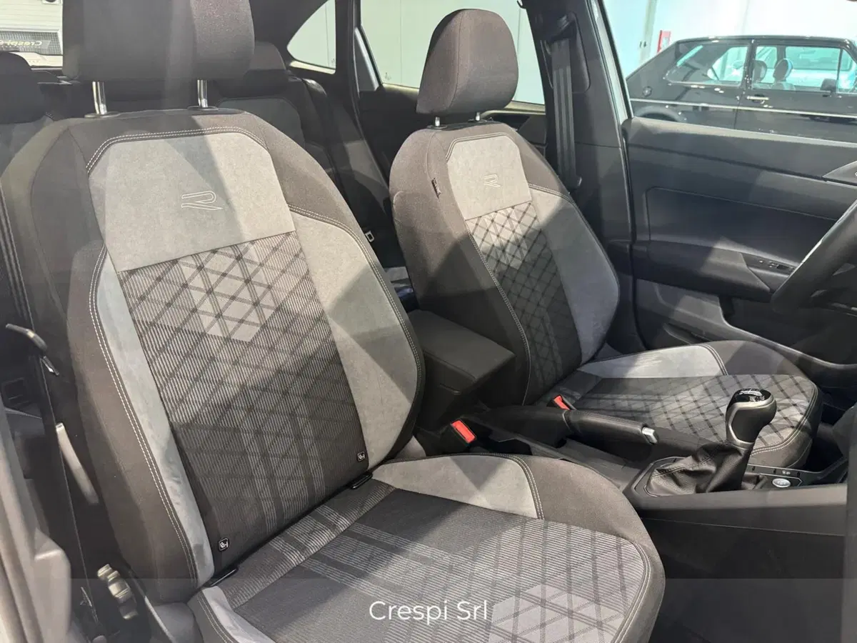 Volkswagen Taigo usata a Varese (9)