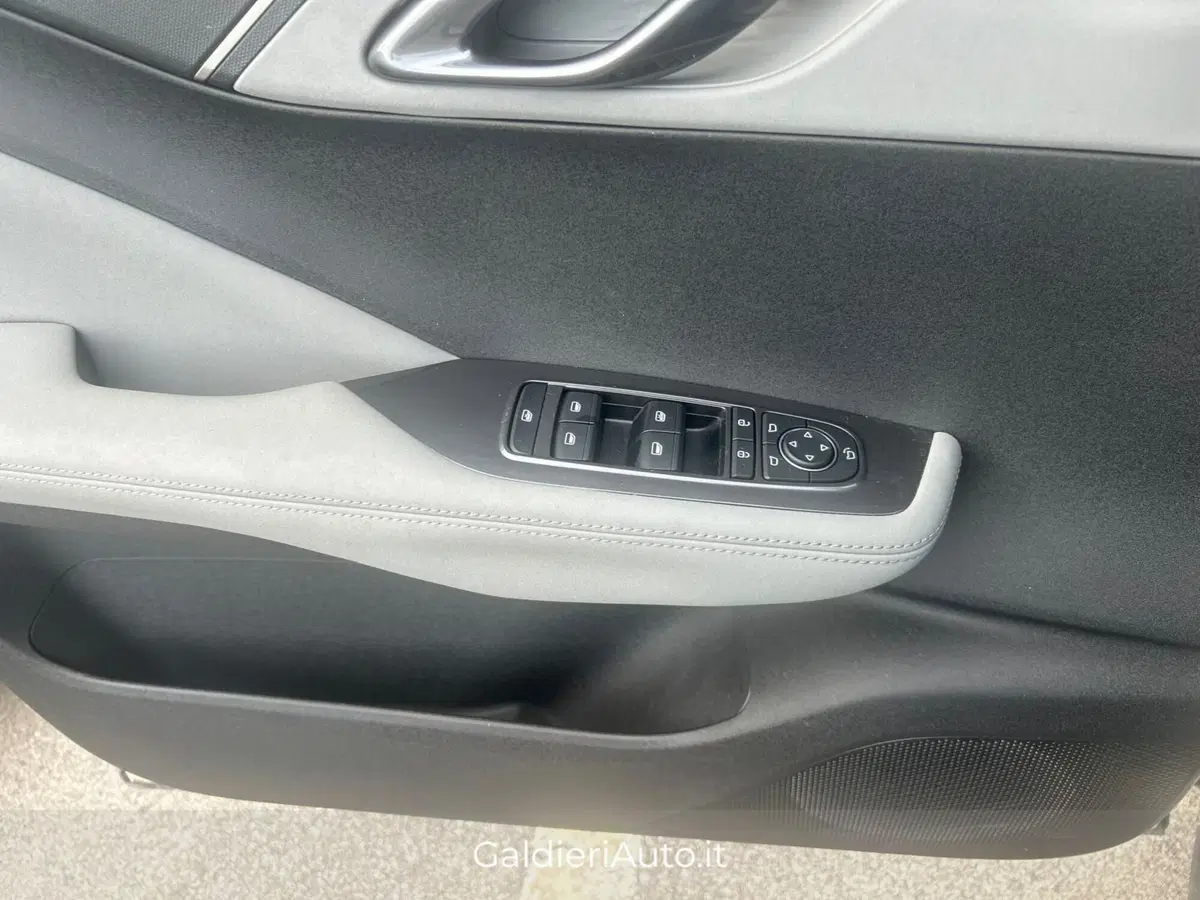 Byd Dolphin Surf usata a Salerno (13)