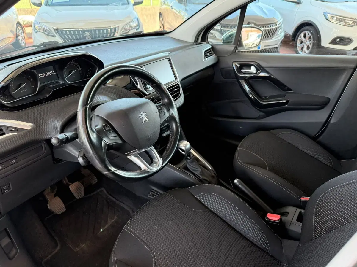 Peugeot 208 usata a Brescia (11)
