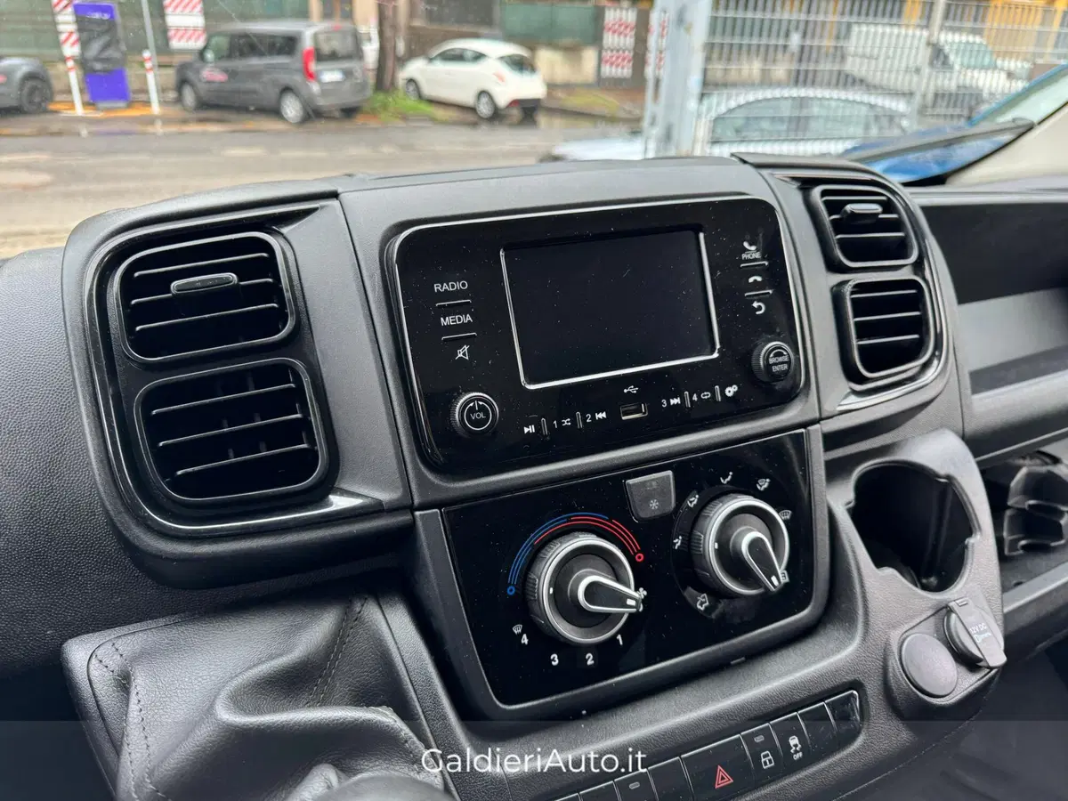 Fiat Ducato Furgone usata a Salerno (12)
