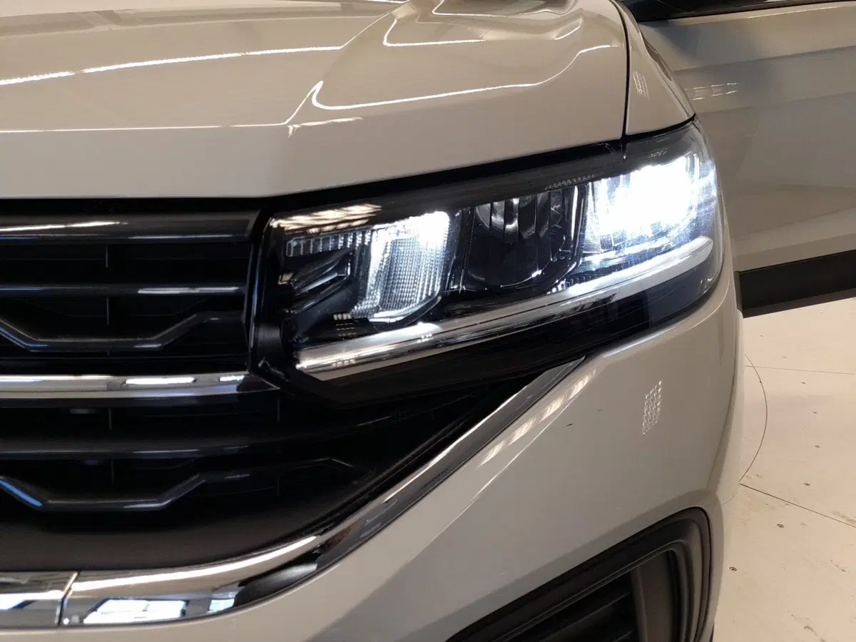 Volkswagen T-Cross usata a Bologna (8)