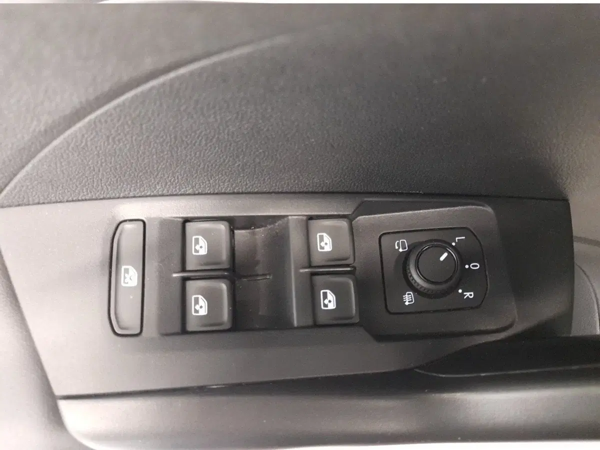 Volkswagen T-Cross usata a Bologna (9)