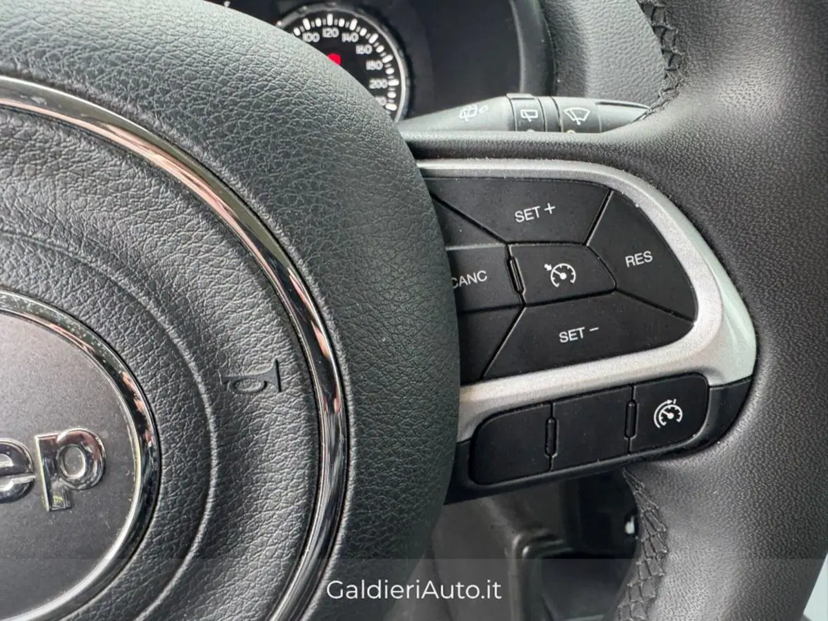 Jeep Renegade usata a Salerno (19)