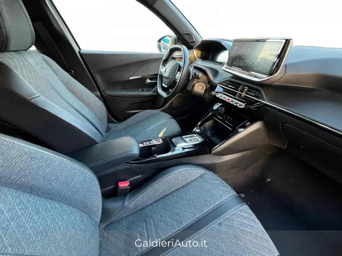 Peugeot 2008 usata a Salerno (7)