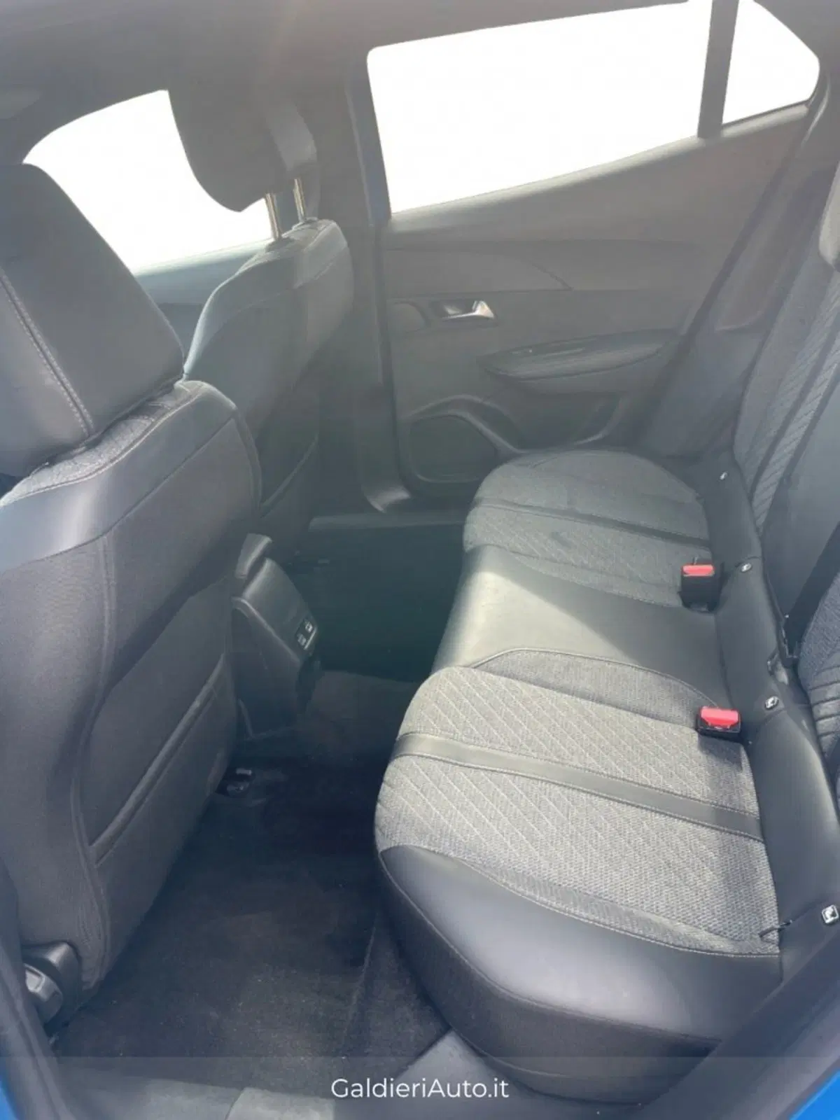Peugeot 2008 usata a Salerno (8)