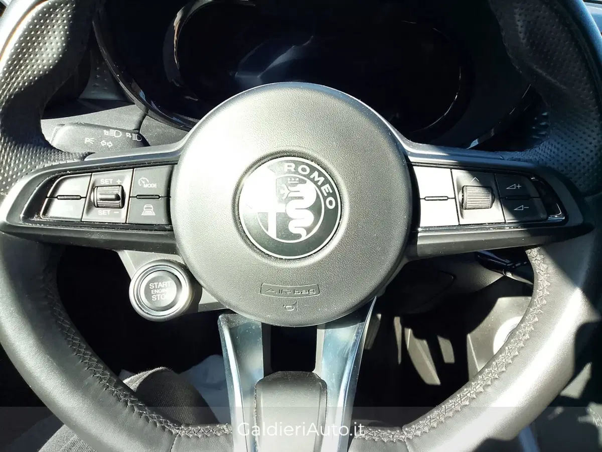 Alfa Romeo Tonale usata a Salerno (20)